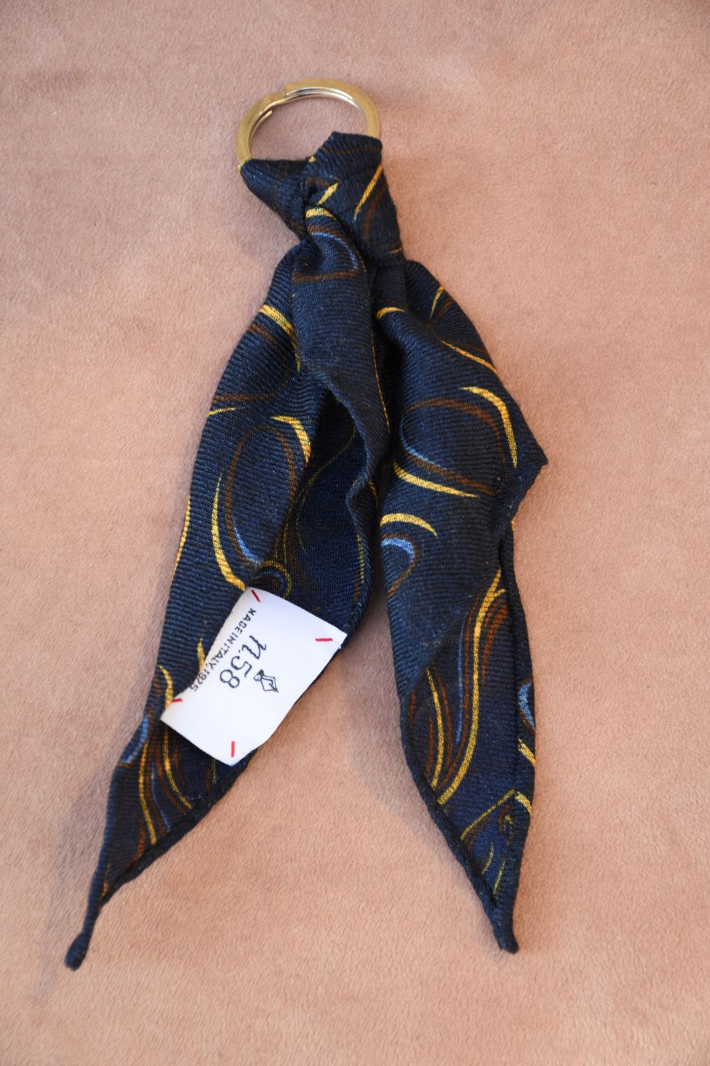 Portachiavi in lana e seta