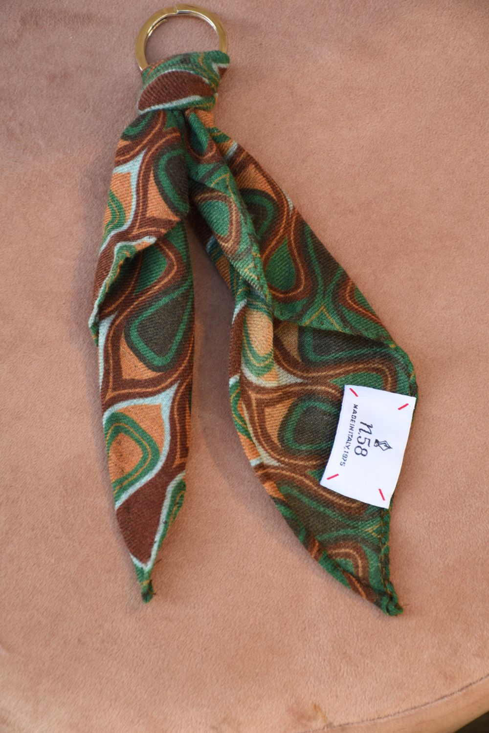 Portachiavi in lana e seta