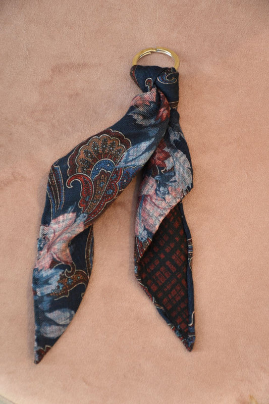 Portachiavi in lana e seta