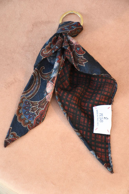 Portachiavi in lana e seta