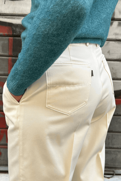 Pantaloni 4200 Burro