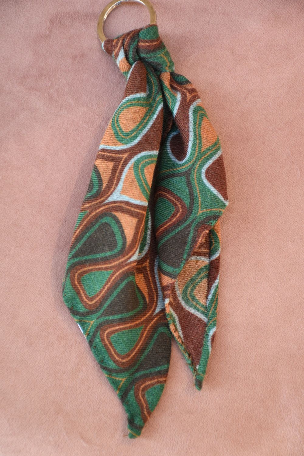 Portachiavi in lana e seta