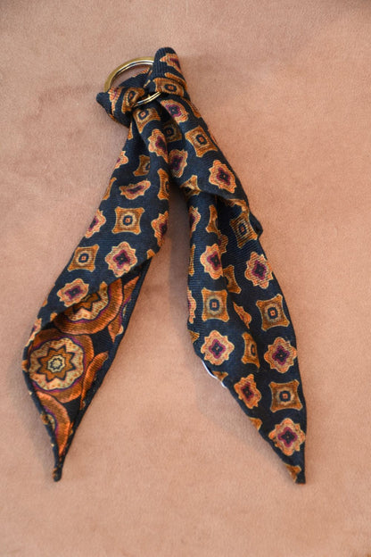 Portachiavi in lana e seta